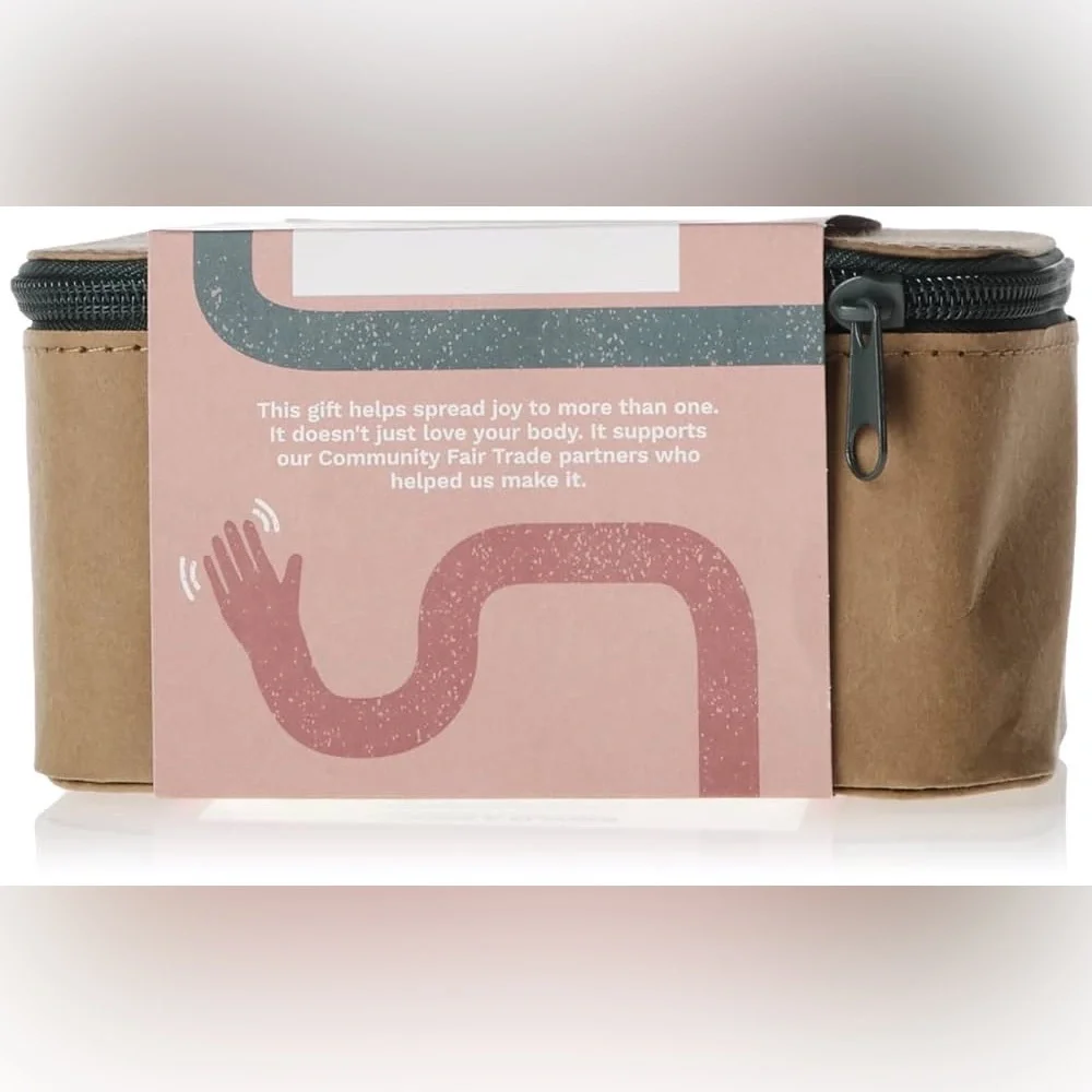 THE BODY SHOP LATHER & SLATHER STRAWBERRY GIFT CASE (NEW WITH TAGS)